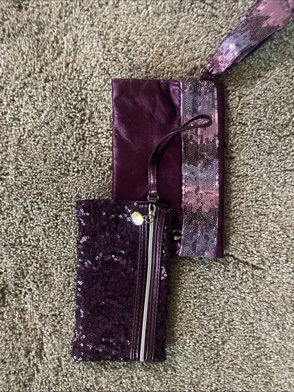 Purple Sequin Wristlet Set - Stylish Evening Clutch